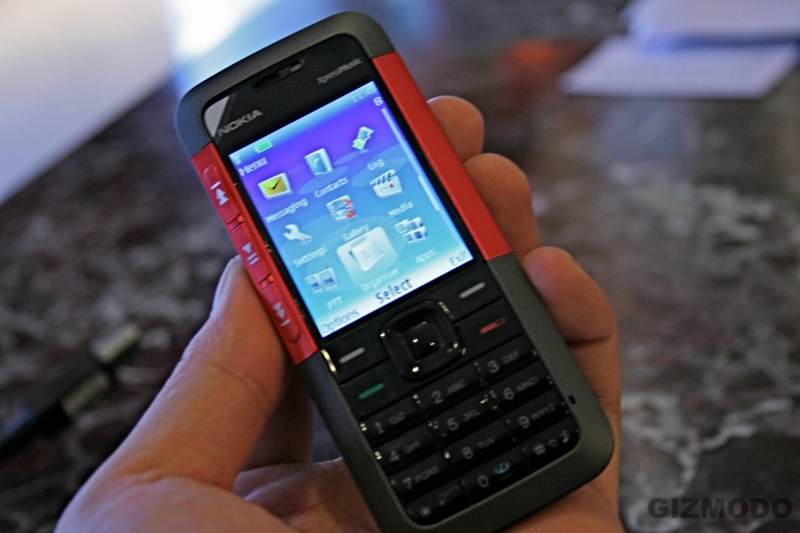 Illustration for article titled Hands On the Nokia XpressMusic 5310/5610 Cellphone (Verdict: Tight Design)
